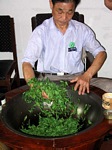 Roasting tea leaves